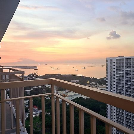 Cozy Penthouse 2Br Suite W Balcony - Amazing Manila Bay View And City Skyline Near Moa 帕赛 外观 照片